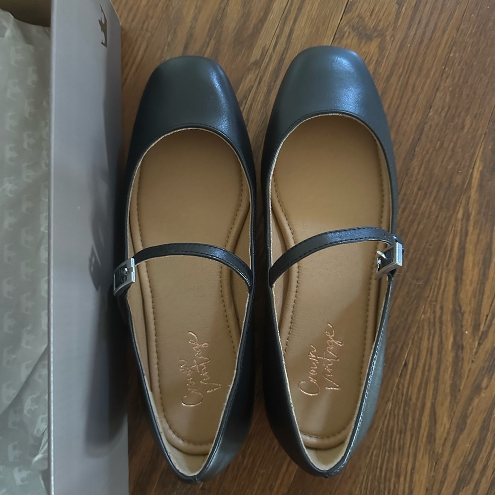 Ballet flats